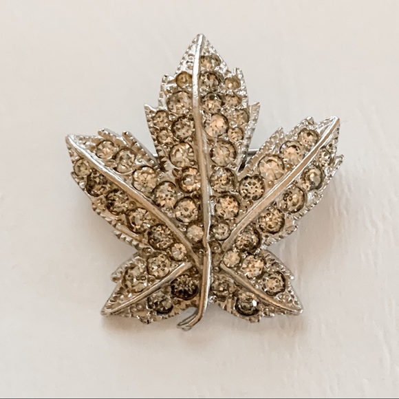keyes Jewelry - Vintage Leaf brooch